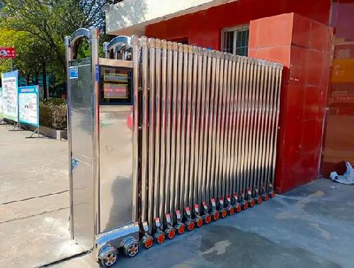 廠家安裝電動伸縮門案例